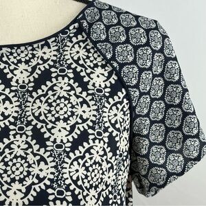 LOFT Damask Fluid Print top in navy & cream - size small